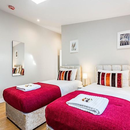 South Woodford 2 Bed En-Suite House Londra Exterior foto