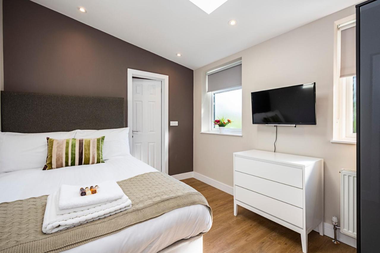South Woodford 2 Bed En-Suite House Londra Exterior foto