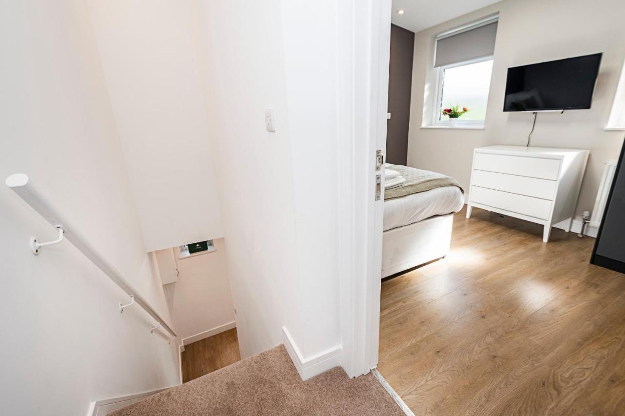 South Woodford 2 Bed En-Suite House Londra Exterior foto