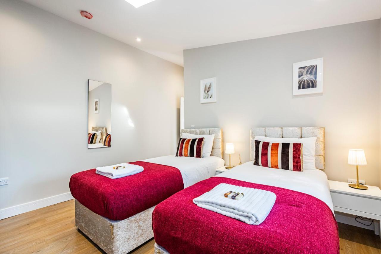 South Woodford 2 Bed En-Suite House Londra Exterior foto