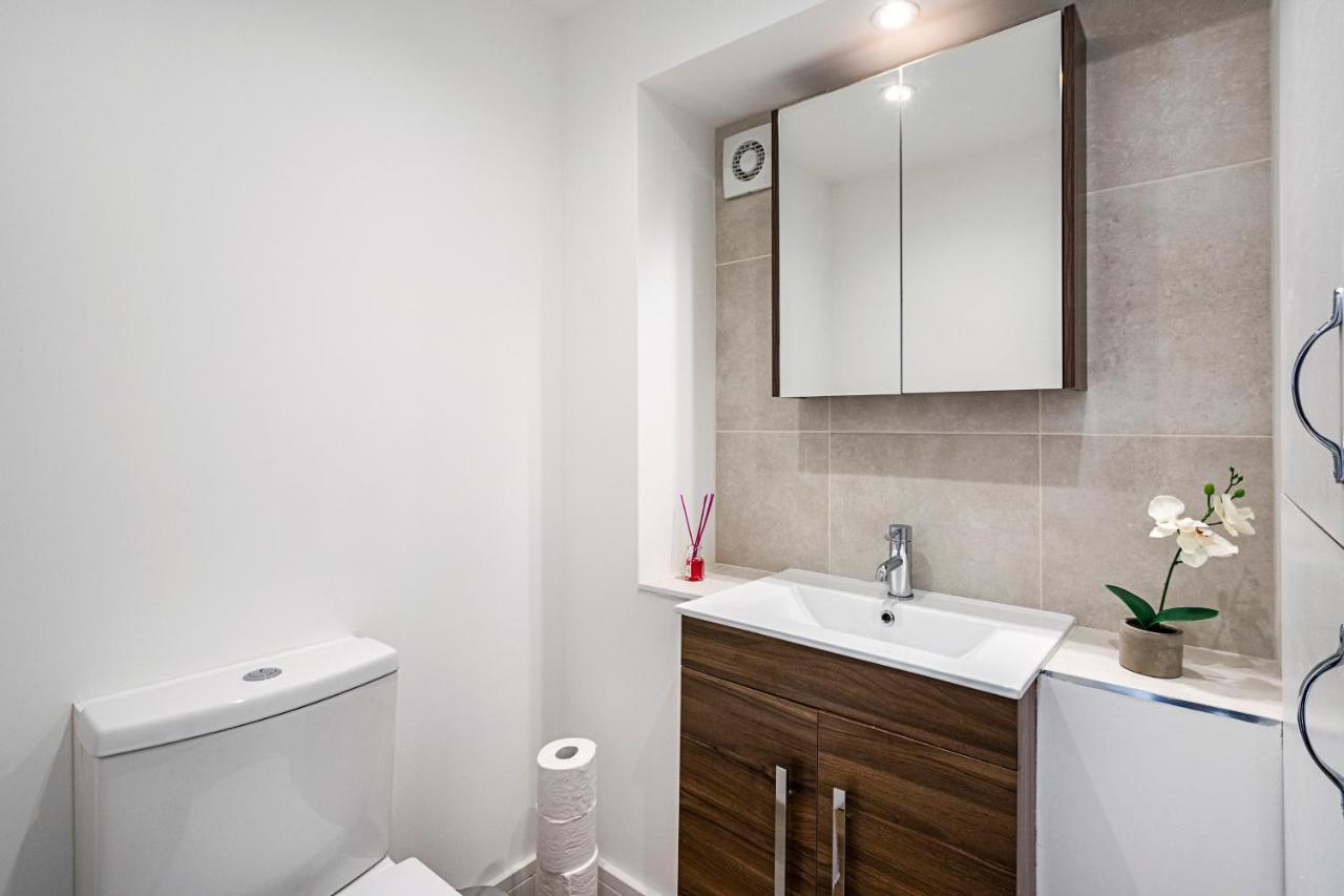 South Woodford 2 Bed En-Suite House Londra Exterior foto