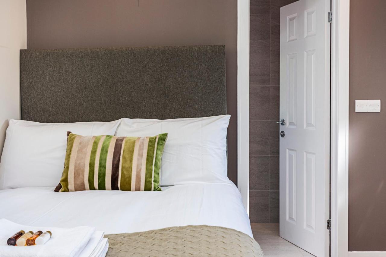 South Woodford 2 Bed En-Suite House Londra Exterior foto